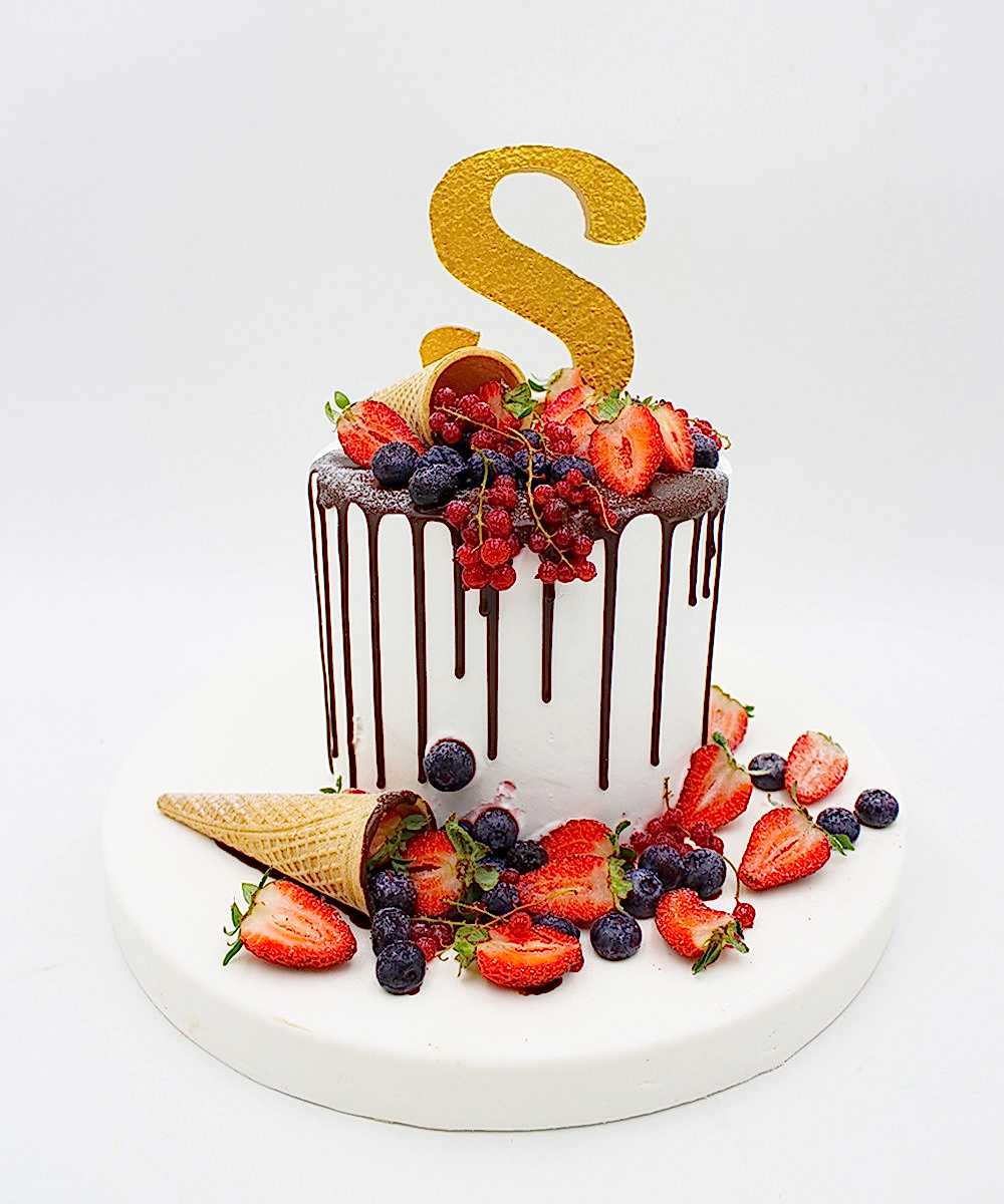 Yetişkin Doğum Günü Pastaları