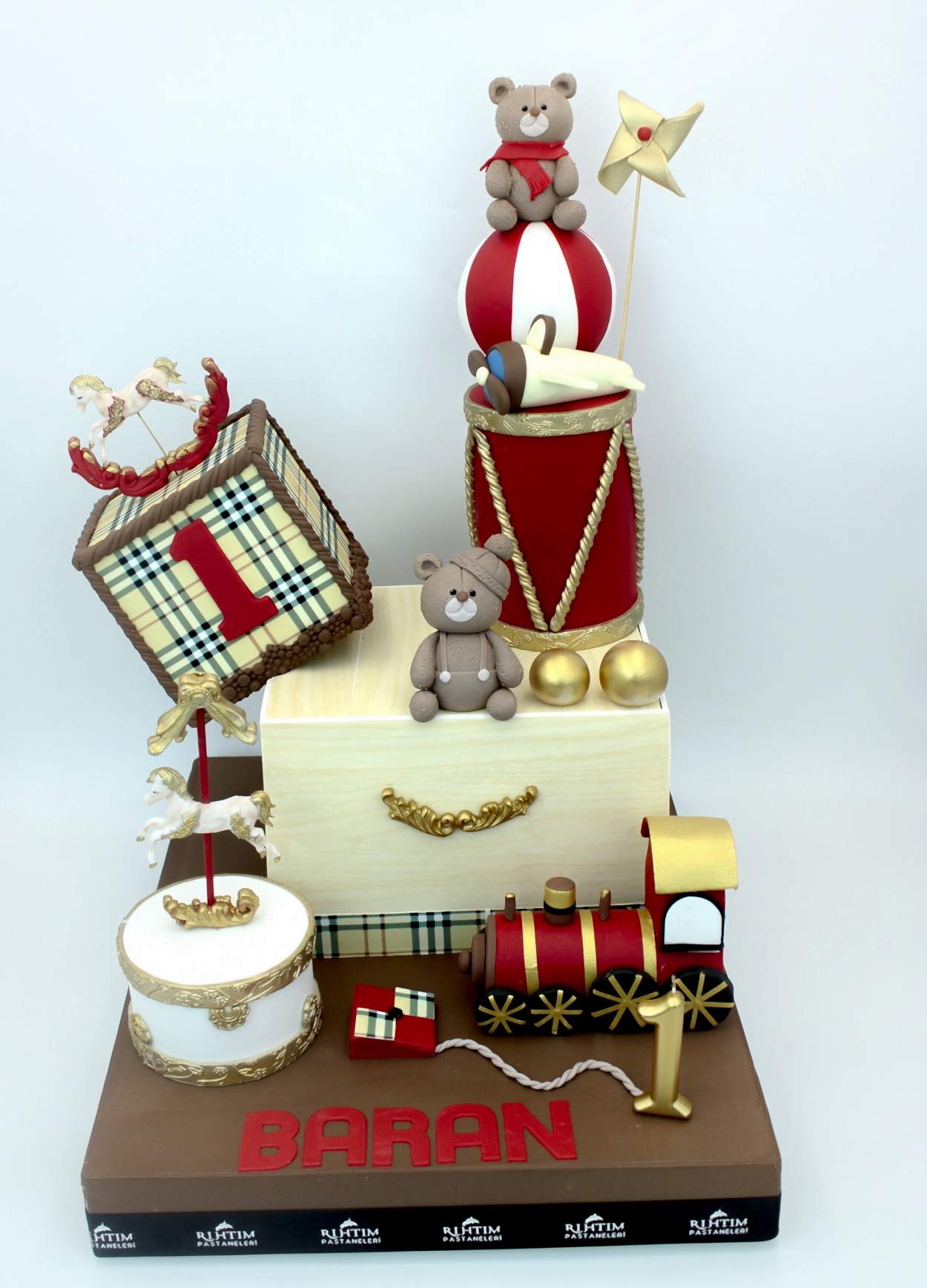 1 Yaş Özel Tasarım Pasta