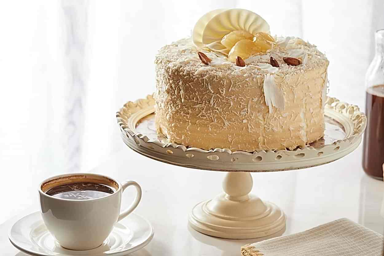 Ananas Bademli Pasta