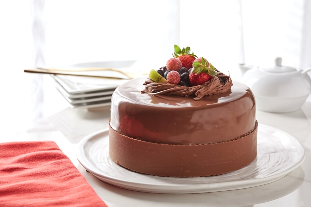 Çikolata Orman Meyveli Pasta