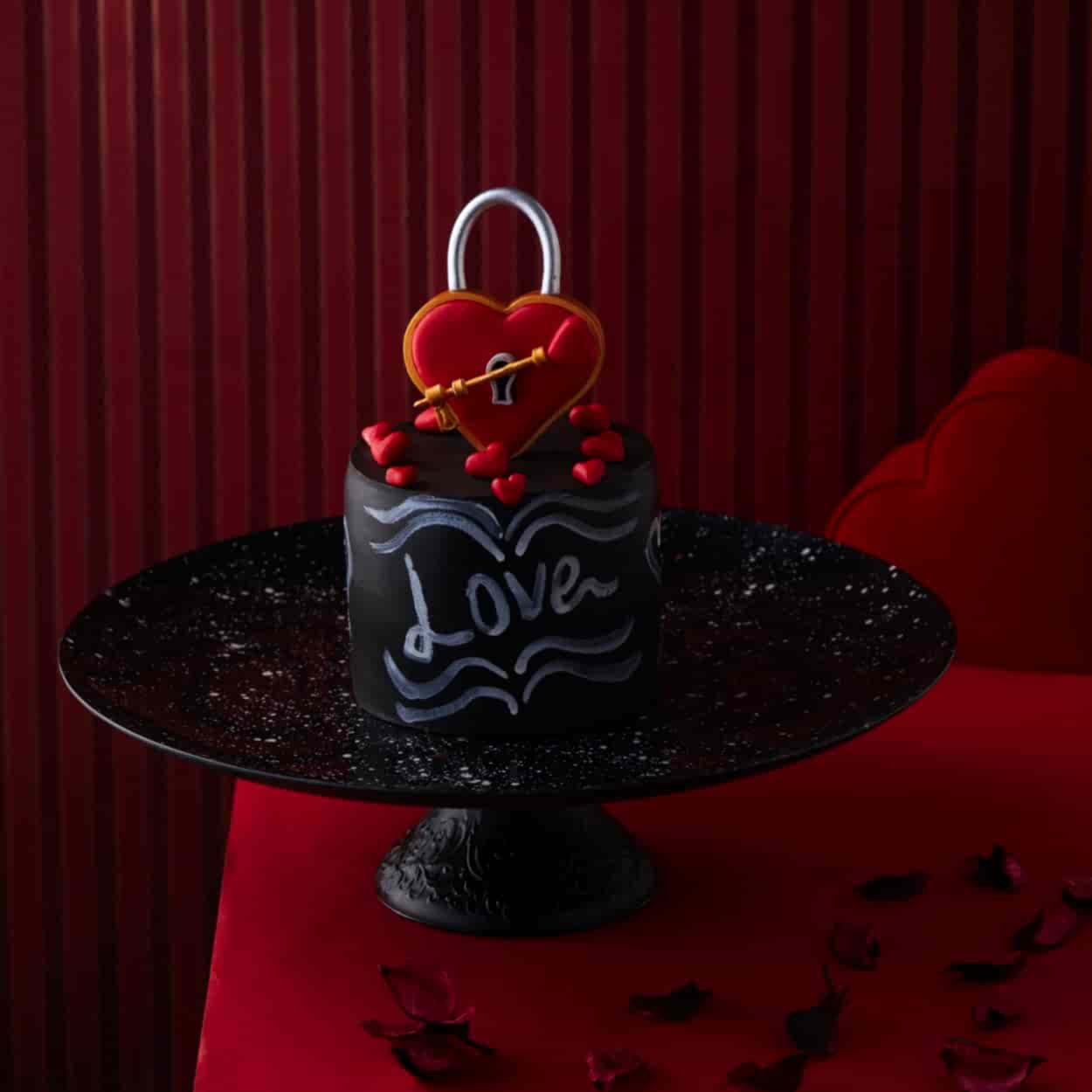 ''KALBİMİN ANAHTARI'' Pasta